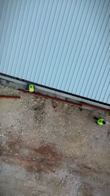 Annessi agricoli a Zapponeta: tracciamento delle tubazioni lungo il capannone